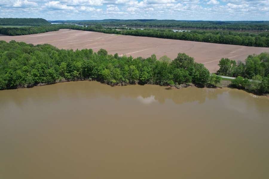 64 acre Recreational and River Tract in beautiful Pope County