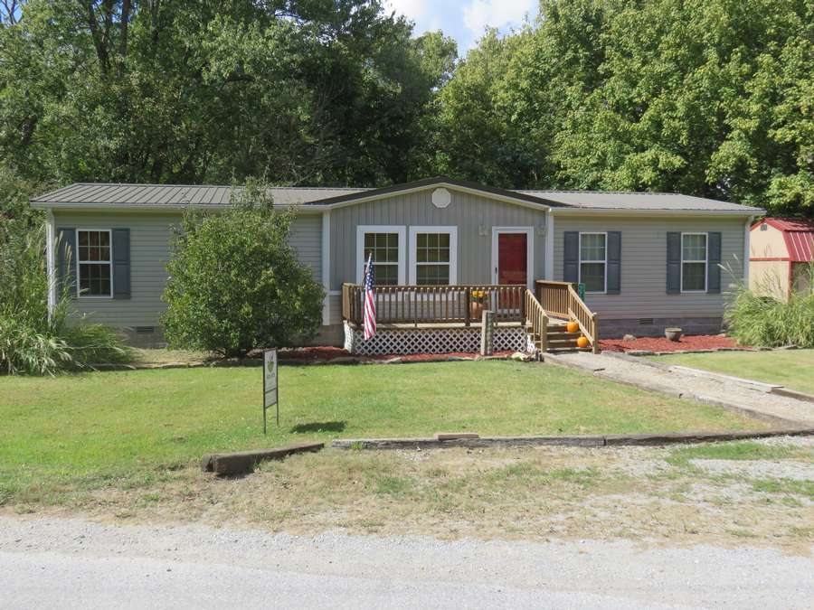 Family home with small acreage