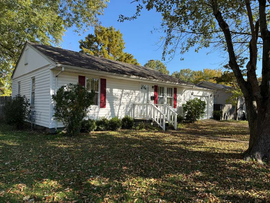 Affordable and Adorable 2 Bedroom 1 Bath Home with EXTRA Garage