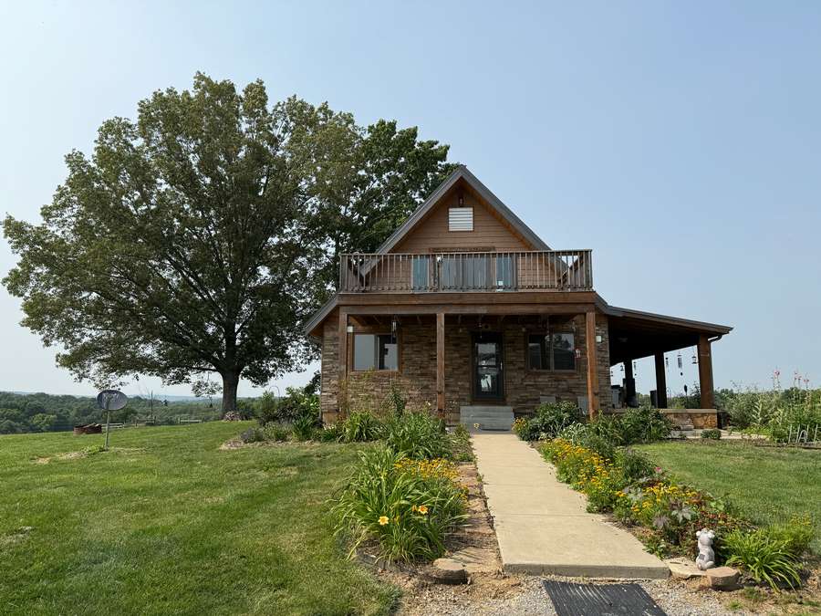 Vast Views, Peaceful & Quiet Country Living