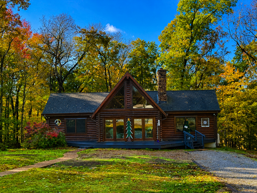 Log Home - Over 2800 Square Feet Living Space on 40 Acres